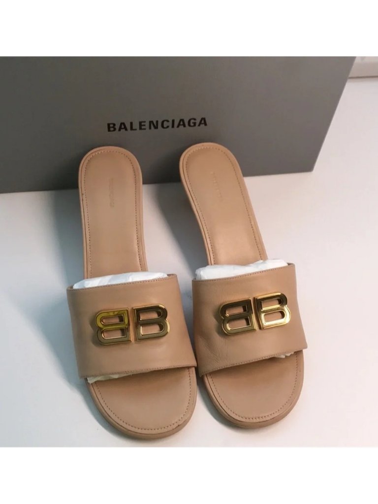 New Authentic Balenciaga Bb Logo Leather Mules Nude/Beige